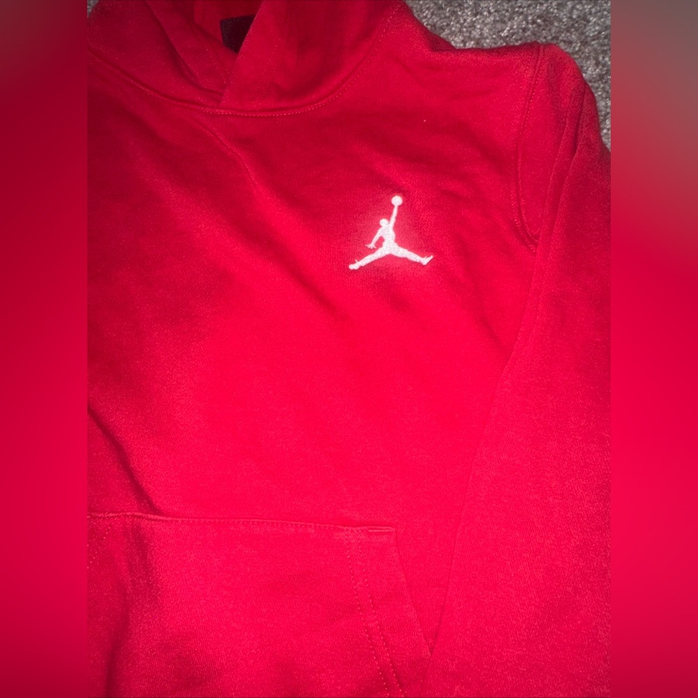 Jordan unisex boys or girls Red Hoodie with Logo- size 8-10 - Picture 4 of 5